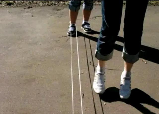 买球的app小孩子游戏活动有哪些小游戏(图2) 买球的app小孩子游戏活动有哪些小游戏(图2)